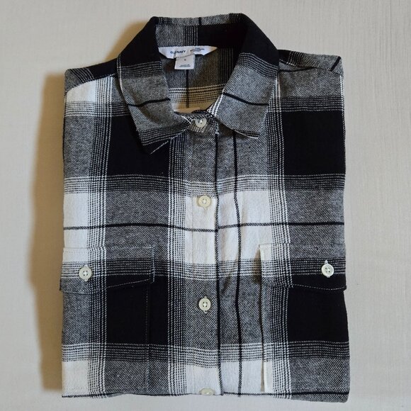 NWT Old Navy Black Loose Fit Plaid Flannel Boyfriend Button-Down Shirt Size S - Picture 2 of 13